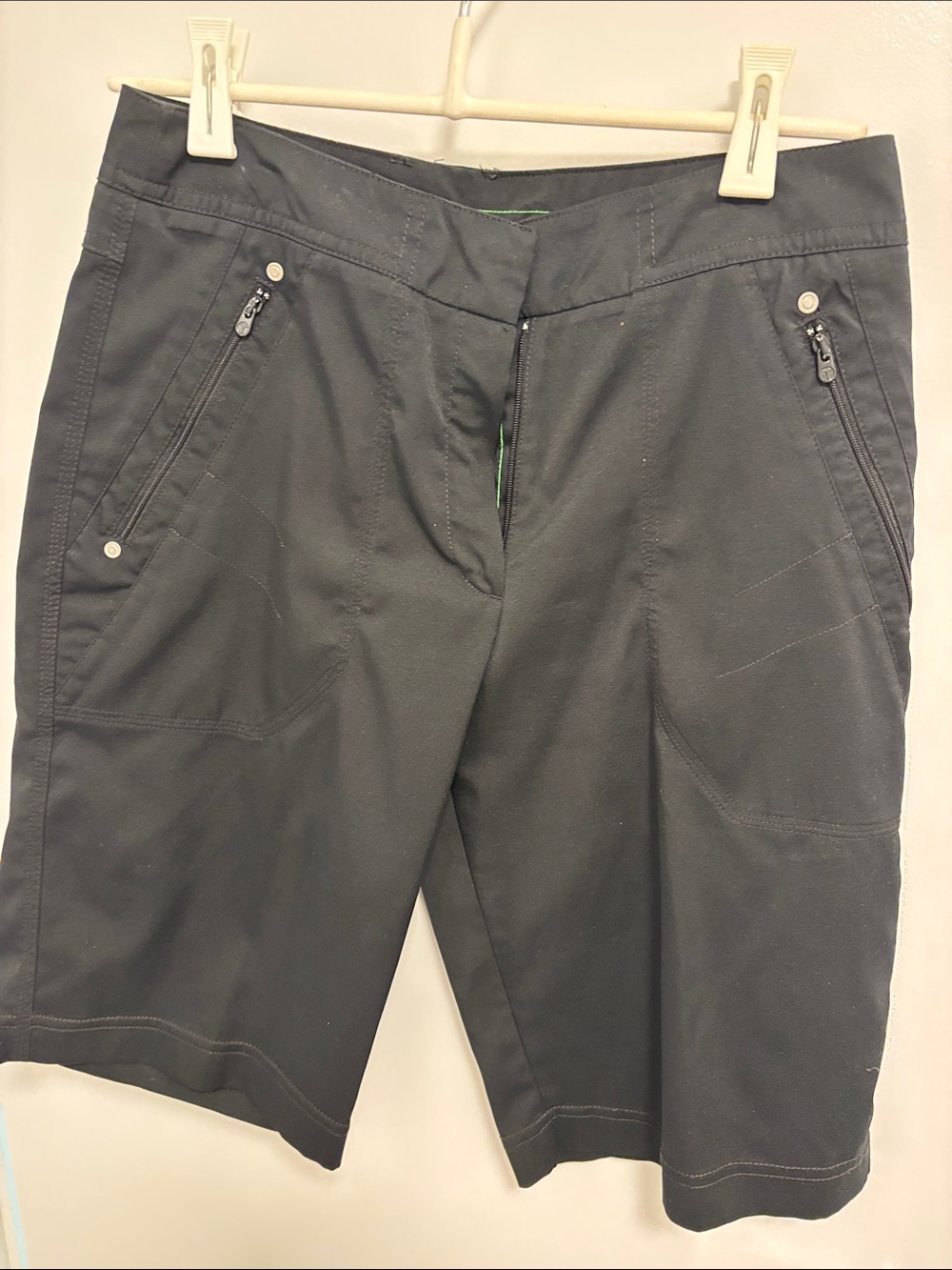 Tail Tech  Women Golf Short Size 4 Excellent Condition